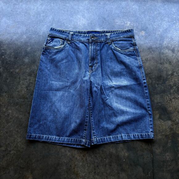 Essential Vintage Y2K Eynce Embroidered Denim Shorts - Picture 2 of 5